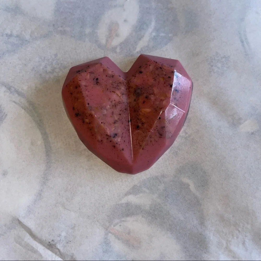 VintageBitch Gifts - Strawberry Champagne Organic Oatmeal Soap - (Hot Pink)